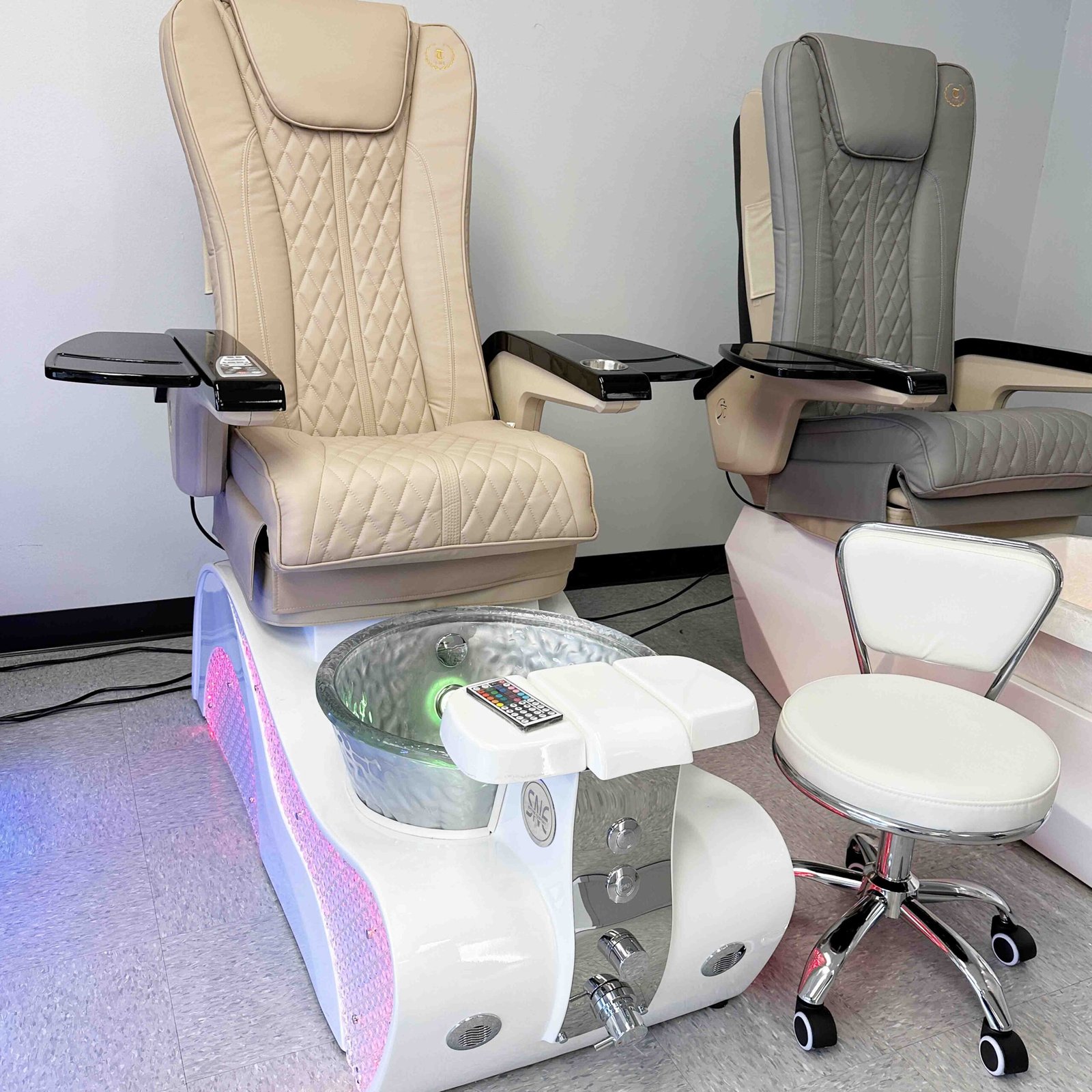 Short Pedicure Technician Stool Adjustable Hydraulic Salon Chair with