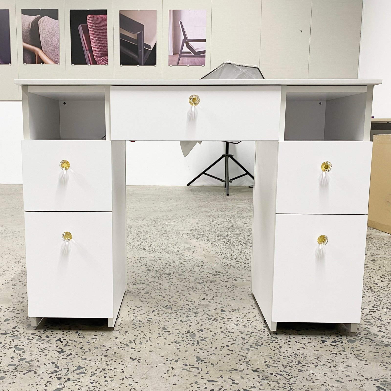 Single Nail Table / Premium Manicure Table with Stone Surface Nail