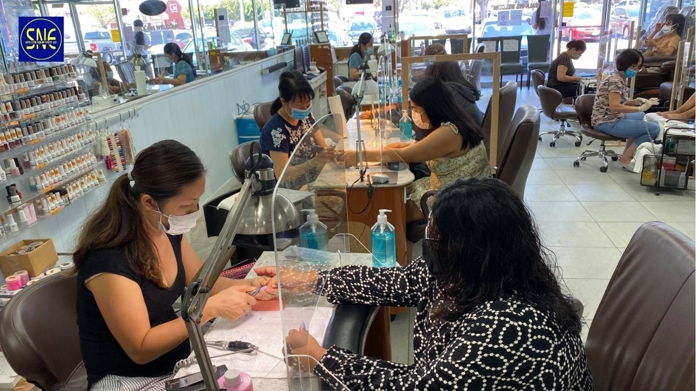 How to Choose a Suitable Location to Open a Nail Salon
